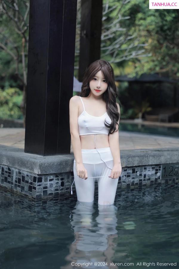   [XiuRen]高清写真图 2024.02.23 No.8132 桃妖夭 新人美腿第39张图片